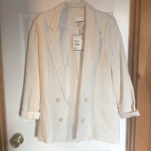 Oversize blazer with stripes very cute for office attire